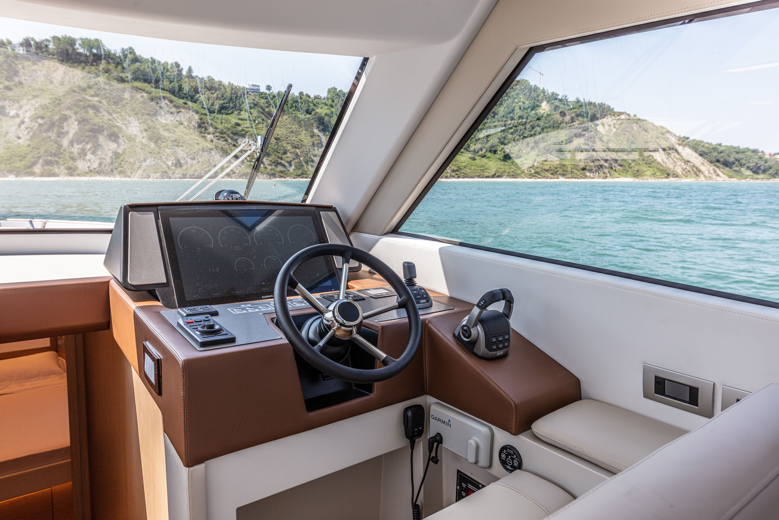 Solaris Power 48 Flybridge