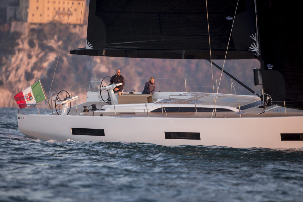 Solaris Yachts 60